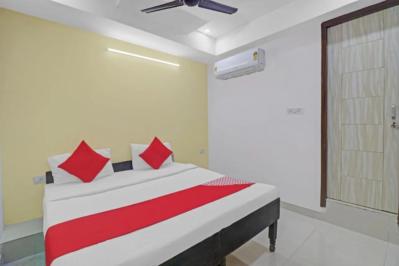 Hotel O Silver Stays 델리 3*,