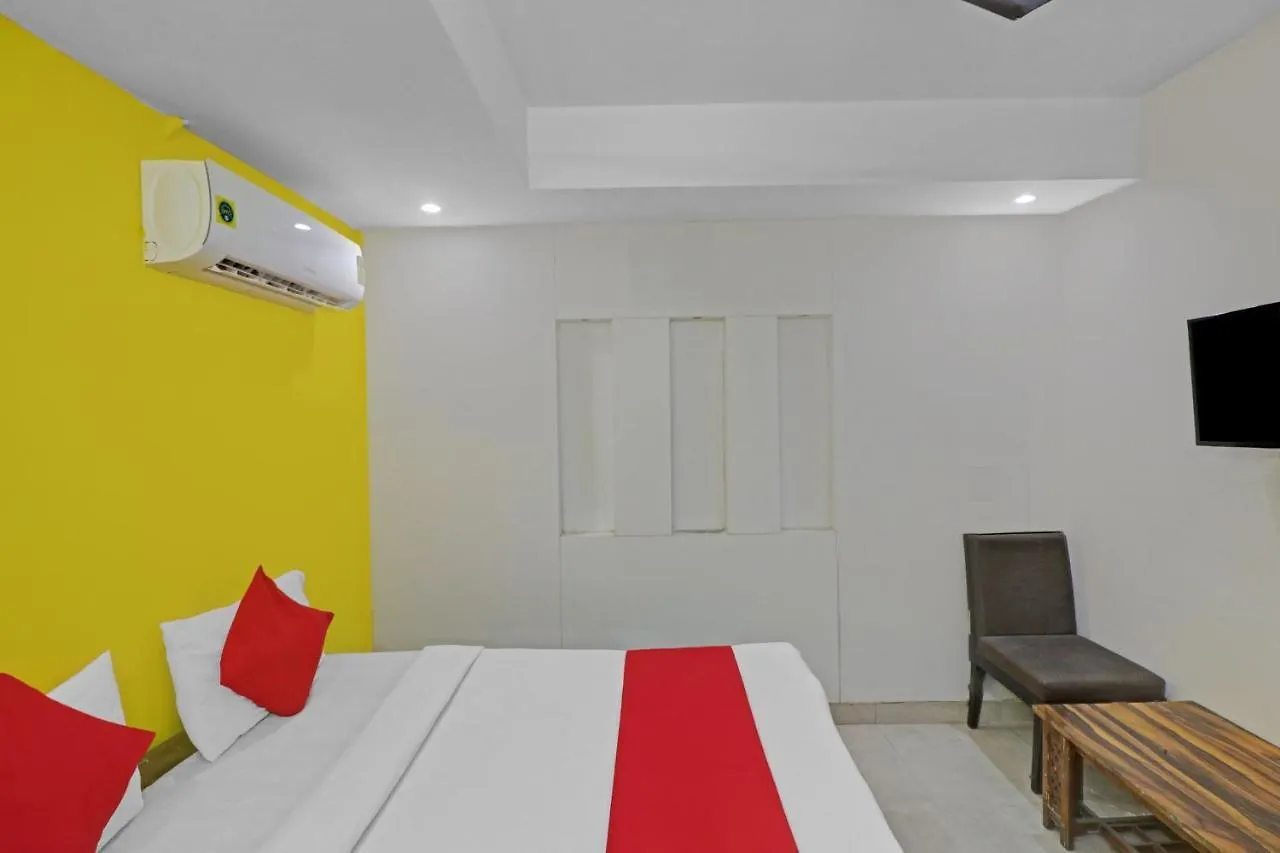 Hotel O Silver Stays Delhi