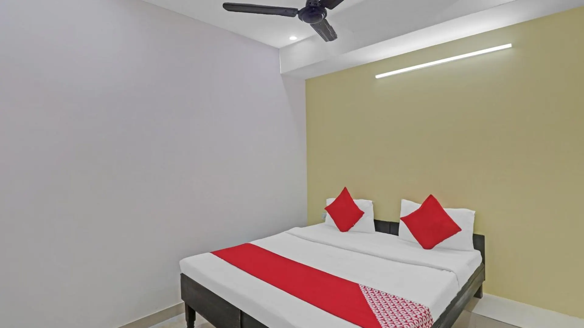Hotel O Silver Stays 델리
