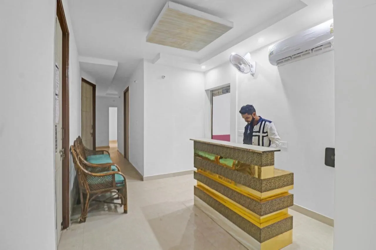 Hotel O Silver Stays Delhi  3*, Delhi (National Capital Territory of India)