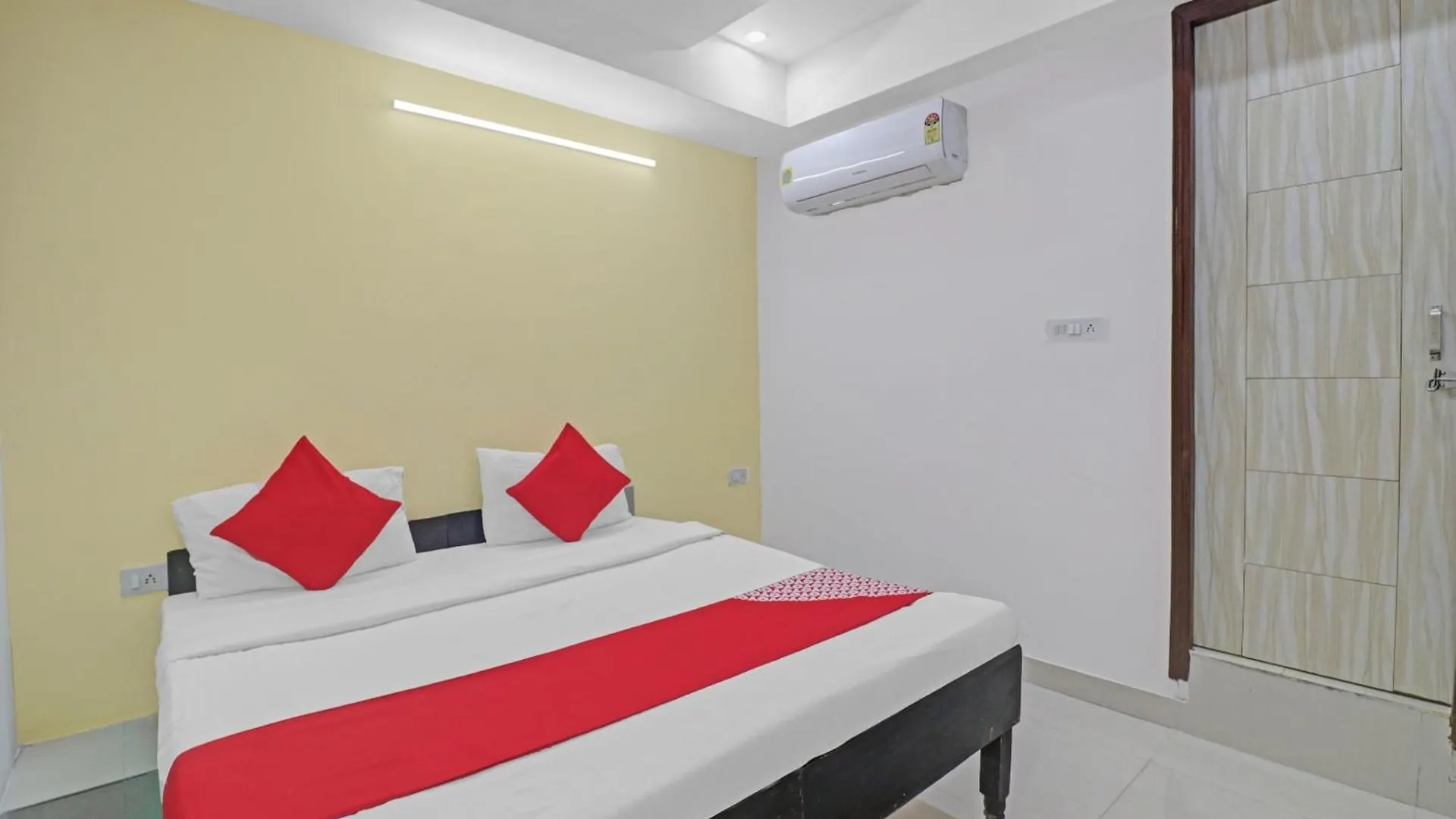 Hotel O Silver Stays Delhi  Delhi (National Capital Territory of India)
