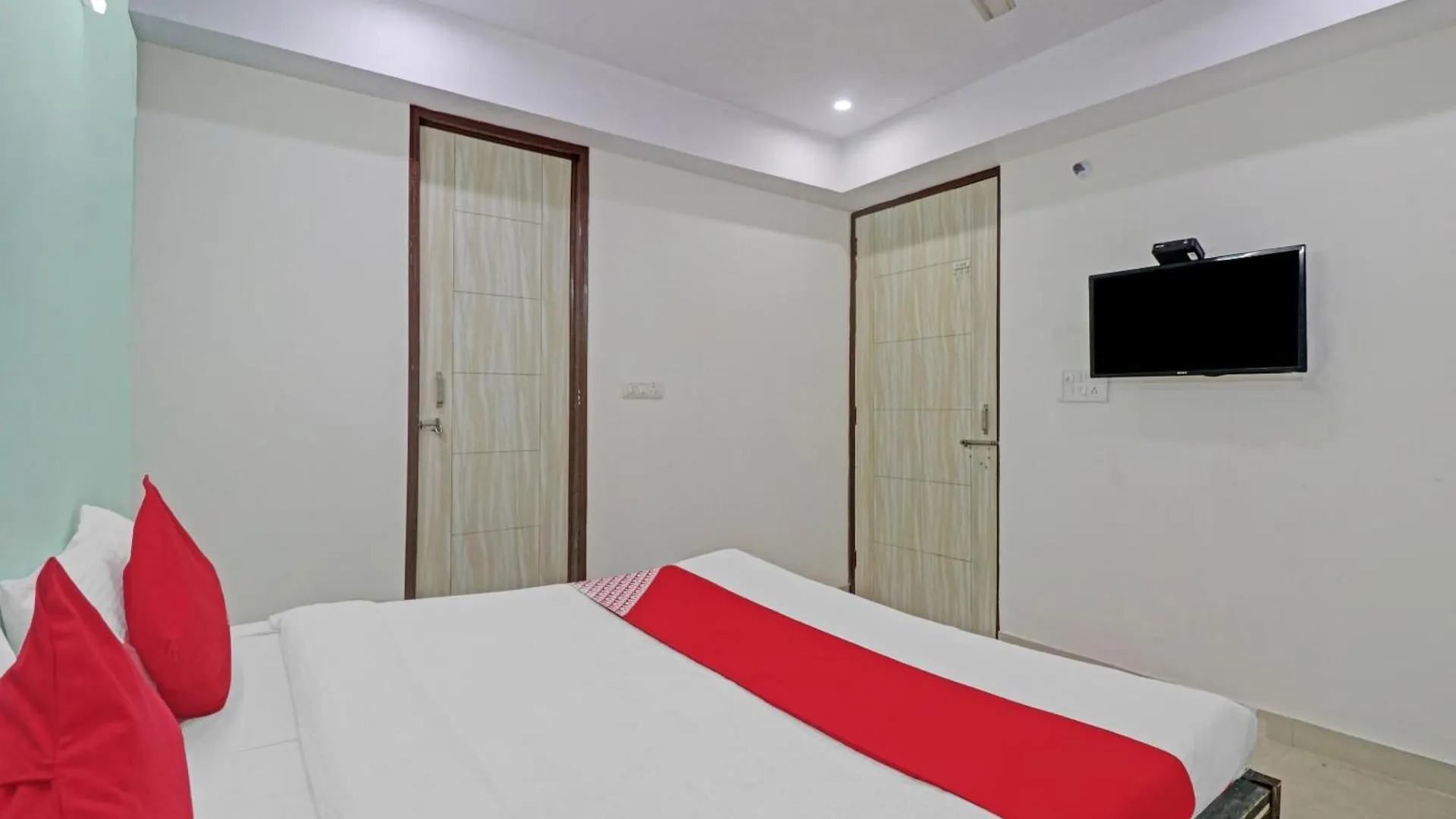 Hotel O Silver Stays Delhi   Delhi (National Capital Territory of India)
